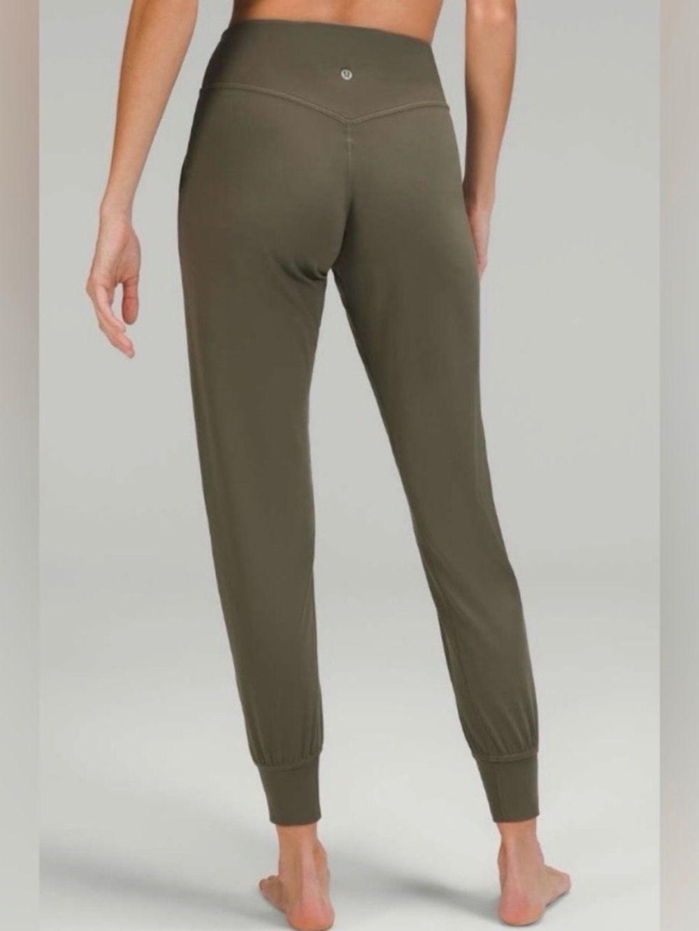 Lululemon Align High rise joggers - size 6